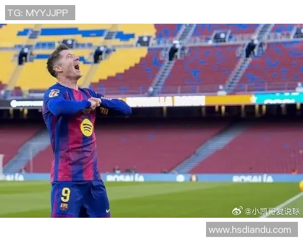 费内巴切向莱万多夫斯基提供一年半合同转会费引发关注